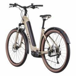 VTC Électrique Cube Nuride Hybrid Pro 625 Allroad Easy Entry Shimano Deore 10V 625 Wh 29'' Beige Desert 2022 14 VTC Électrique Cube Nuride Hybrid Pro 625 Allroad Easy Entry Shimano Deore 10V 625 Wh 29'' Beige Desert 2022 -Tout le Vélo Électrique Soldes unnamed file 1999