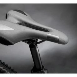 VTC Électrique Haibike Trekking 6 Cross Low Shimano Deore 10V 630 Wh 27.5'' Noir 2022 16 VTC Électrique Haibike Trekking 6 Cross Low Shimano Deore 10V 630 Wh 27.5'' Noir 2022 -Tout le Vélo Électrique Soldes unnamed file 2706