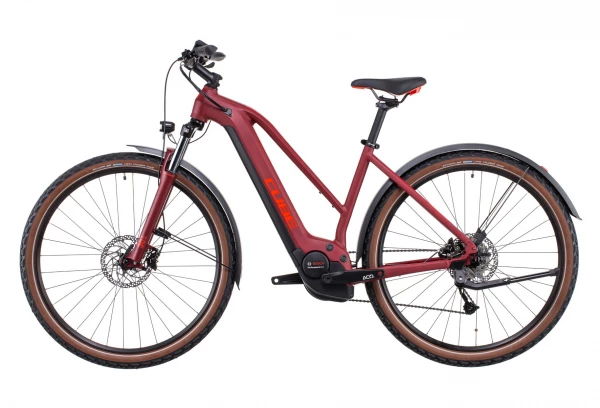 VTC Électrique Cube Nuride Hybrid Performance 500 Allroad Trapeze Shimano Alivio 9V 500 Wh 700 Mm Rouge Dark 2022 Gris 6 VTC Électrique Cube Nuride Hybrid Performance 500 Allroad Trapeze Shimano Alivio 9V 500 Wh 700 Mm Rouge Dark 2022 Gris – Image 4