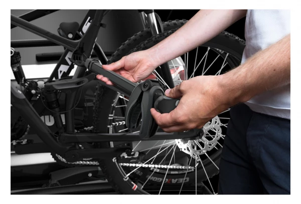 Porte-Vélos Sur Boule D'Attelage Thule VeloSpace XT Prise 13 Broches - 2 Vélos (Compatible E-Bikes) Noir 12 Porte-Vélos Sur Boule D'Attelage Thule VeloSpace XT Prise 13 Broches - 2 Vélos (Compatible E-Bikes) Noir – Image 10