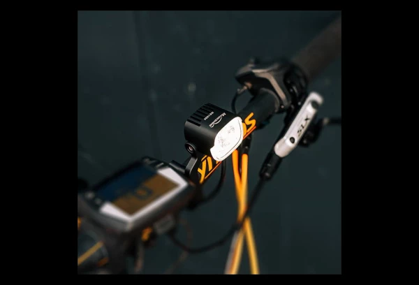 Éclairage Avant VAE Magicshine ME 1000 Noir 4 Éclairage Avant VAE Magicshine ME 1000 Noir – Image 2