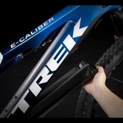 VTT Électrique Tout-Suspendu Trek E-Caliber 9.8 Shimano XT 12V 29'' Gloss Alpine Navy Smoke 2022 -Tout le Vélo Électrique Soldes unnamed file 3546