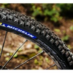 Pneu VTT Michelin Force AM2 Competition Line 29'' Tubeless Ready Souple Gravity Shield GUM-X E-Bike Ready 11 Pneu VTT Michelin Force AM2 Competition Line 29'' Tubeless Ready Souple Gravity Shield GUM-X E-Bike Ready -Tout le Vélo Électrique Soldes unnamed file 365