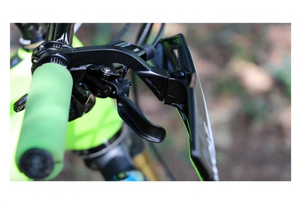 Protege Mains Mr Wolf Recchie Basic Blanc 4 Protege Mains Mr Wolf Recchie Basic Blanc – Image 3