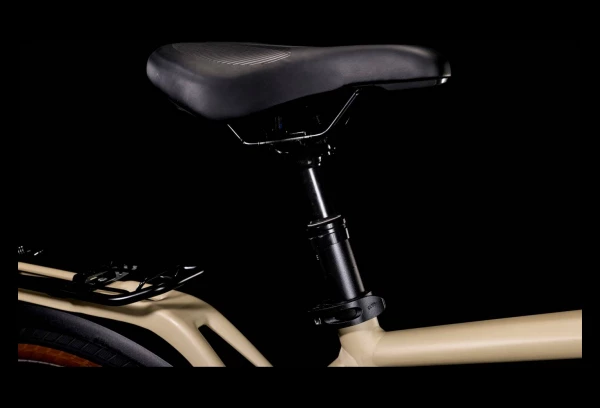 Vélo De Ville Électrique Cube Kathmandu Hybrid Pro 625 Shimano Deore 11V 625 Wh 700 Mm Beige Desert 2022 11 Vélo De Ville Électrique Cube Kathmandu Hybrid Pro 625 Shimano Deore 11V 625 Wh 700 Mm Beige Desert 2022 – Image 9