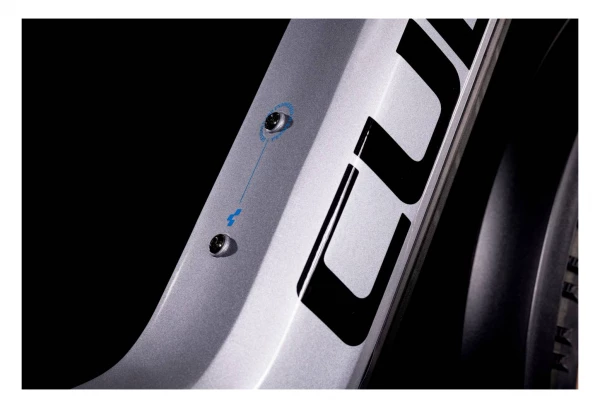 VTT Électrique Semi-Rigide Cube Reaction Hybrid Performance 500 Allroad Shimano Alivio 9V 500 Wh 29'' Argent Polar 2022 10 VTT Électrique Semi-Rigide Cube Reaction Hybrid Performance 500 Allroad Shimano Alivio 9V 500 Wh 29'' Argent Polar 2022 – Image 8