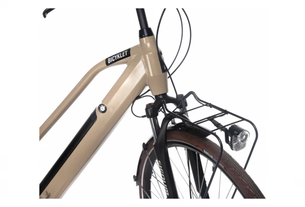Vélo De Ville Électrique Bicyklet Camille Shimano Acera/Altus 8V 504 Wh 700 Mm Beige Ivoire 9 Vélo De Ville Électrique Bicyklet Camille Shimano Acera/Altus 8V 504 Wh 700 Mm Beige Ivoire – Image 7